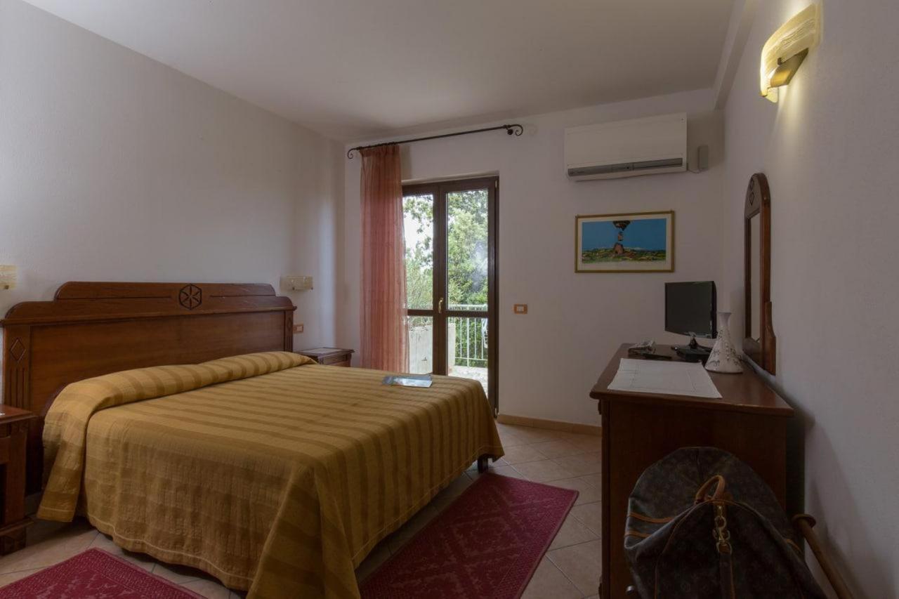 Hotel Ispinigoli Dorgali Eksteriør bilde